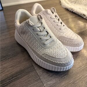 DV by Dolce Vita Cream Textured Sneakers
